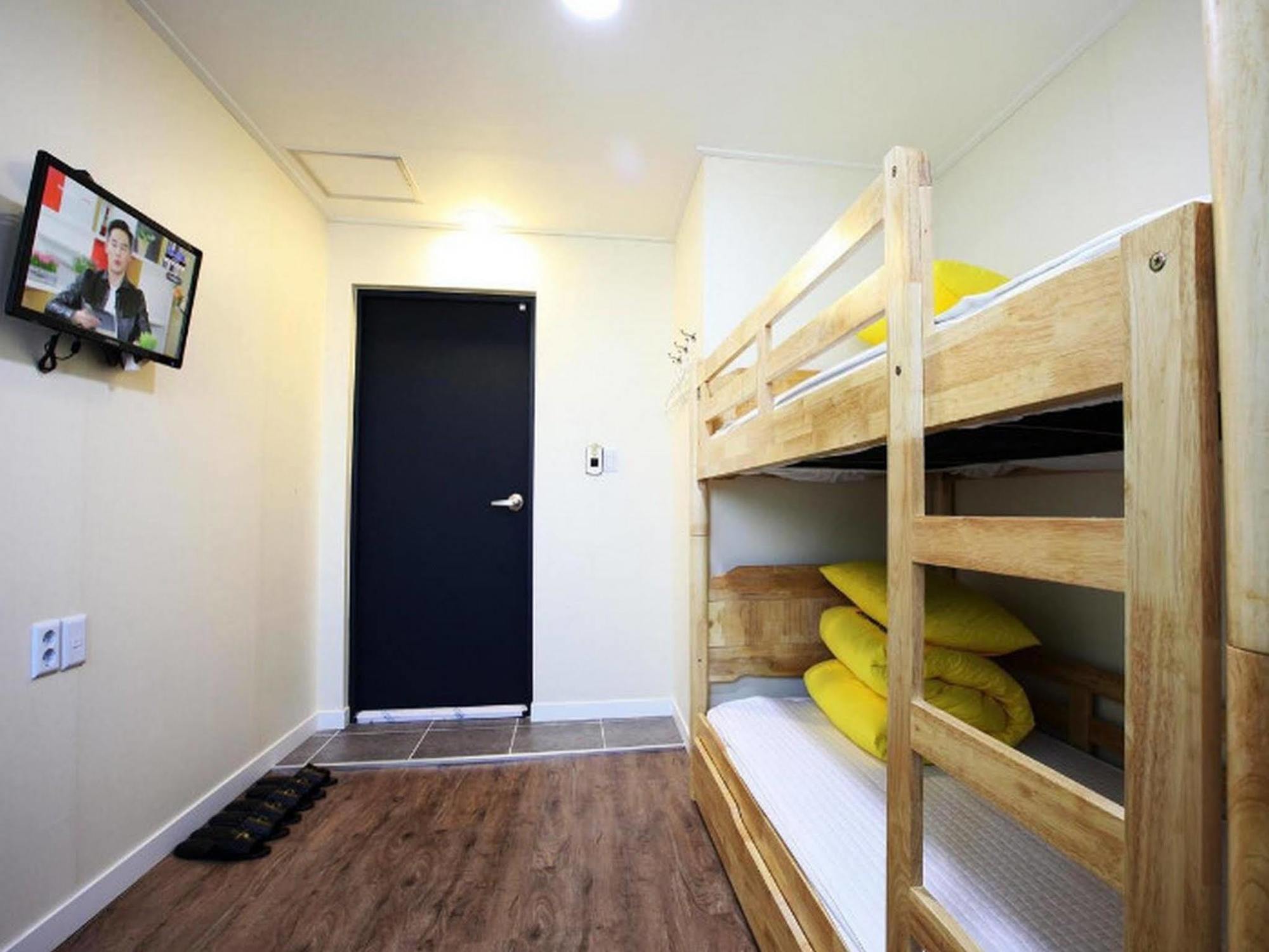 24 Guesthouse Myeongdong Avenue Seoul Exterior foto